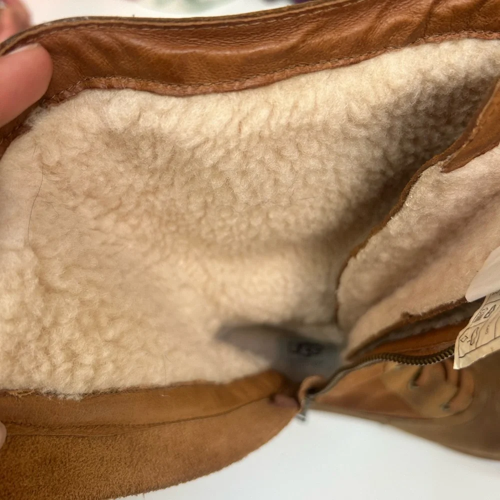 EUC Ugg Brystl tall waterproof boots